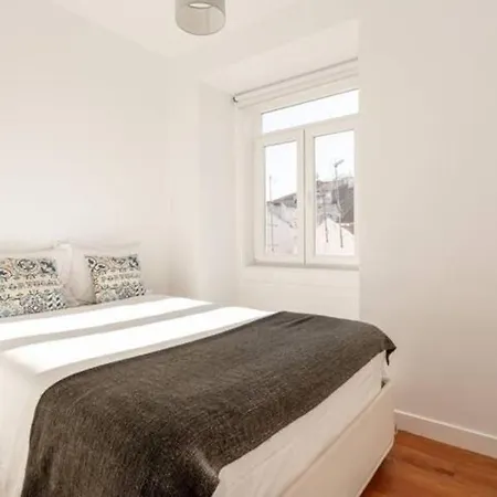 Апартаменти Guestready - Modern Near Alcantara Scenic View